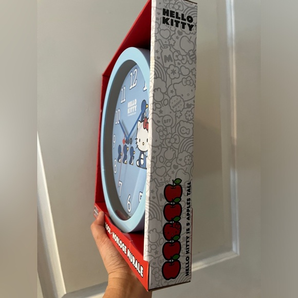 HELLO KITTY Wall Clock Decor SANRIO Kawaii Anime Manga Collectible Art Frame Pop - Picture 5 of 7